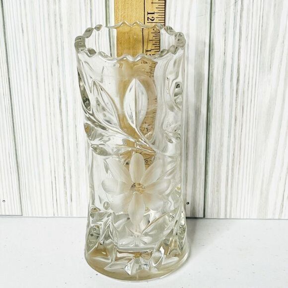 Vintage American Glass Etched Clear Vase Ribbed Top Flowers‎ Floral Star 12” - Picture 9 of 10